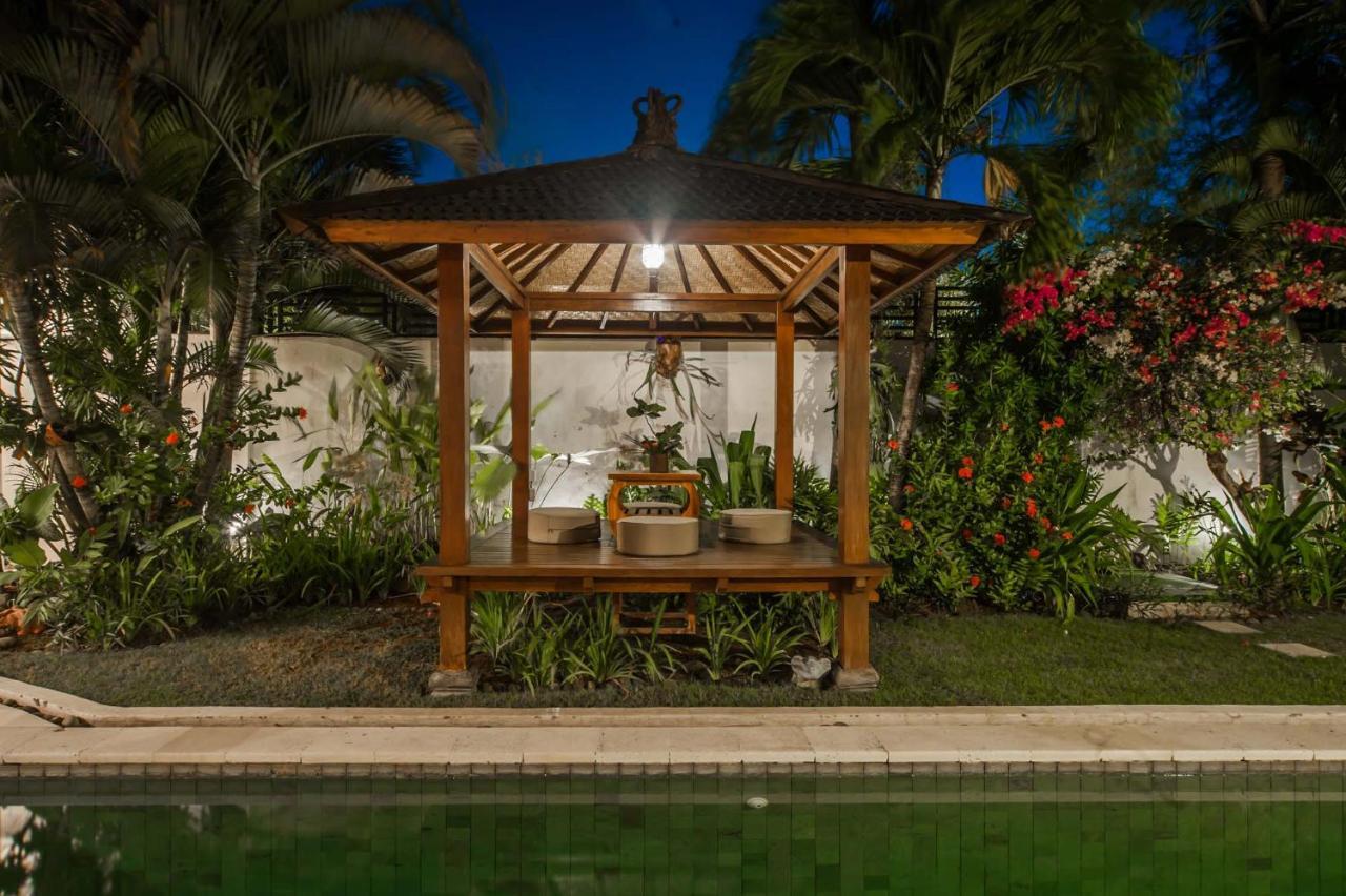 Coco Poco Villa Seminyak ภายนอก รูปภาพ